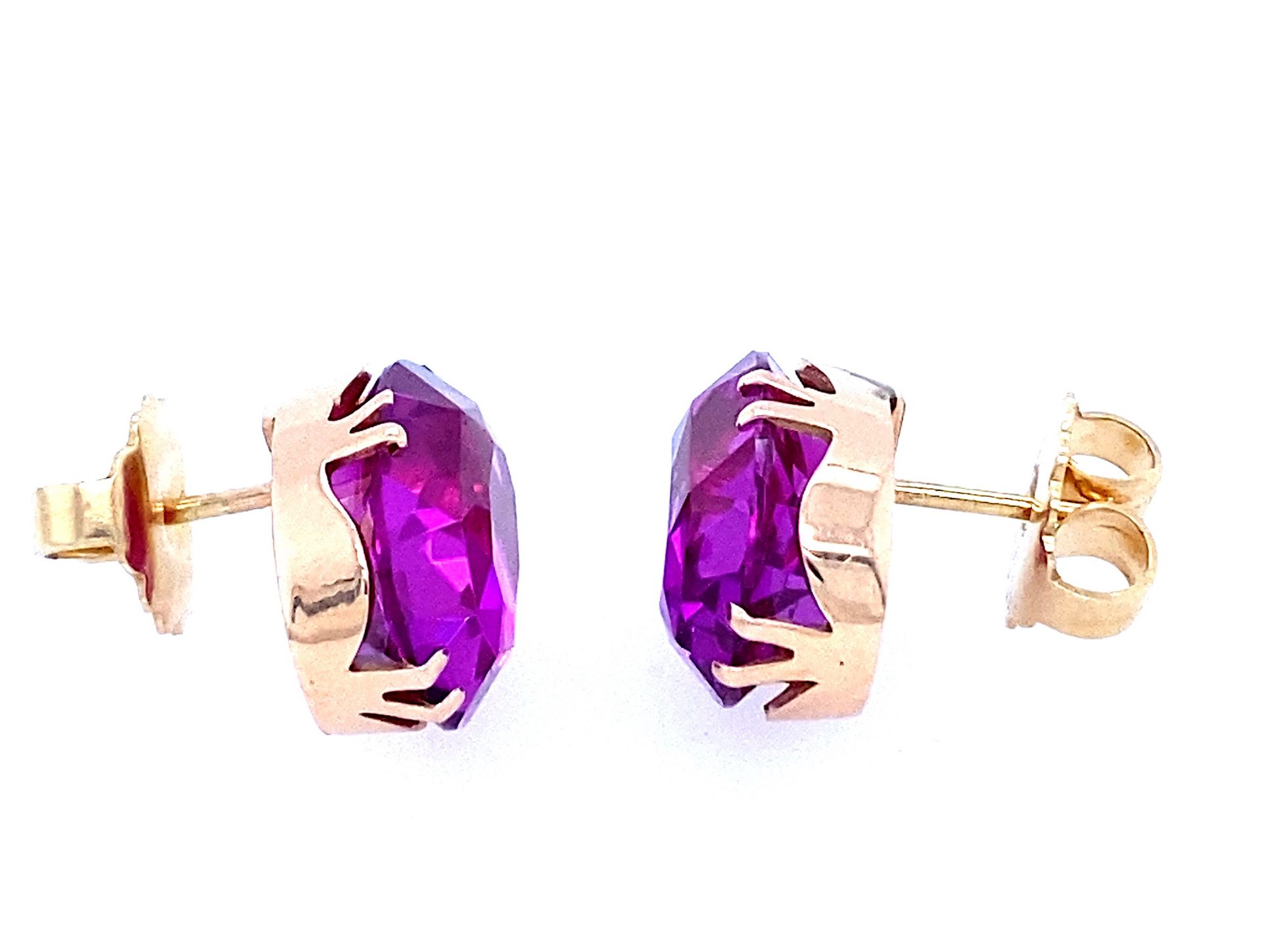 1 pair of stud earrings with large purple pink synthetic sapphires - Image 3 of 3