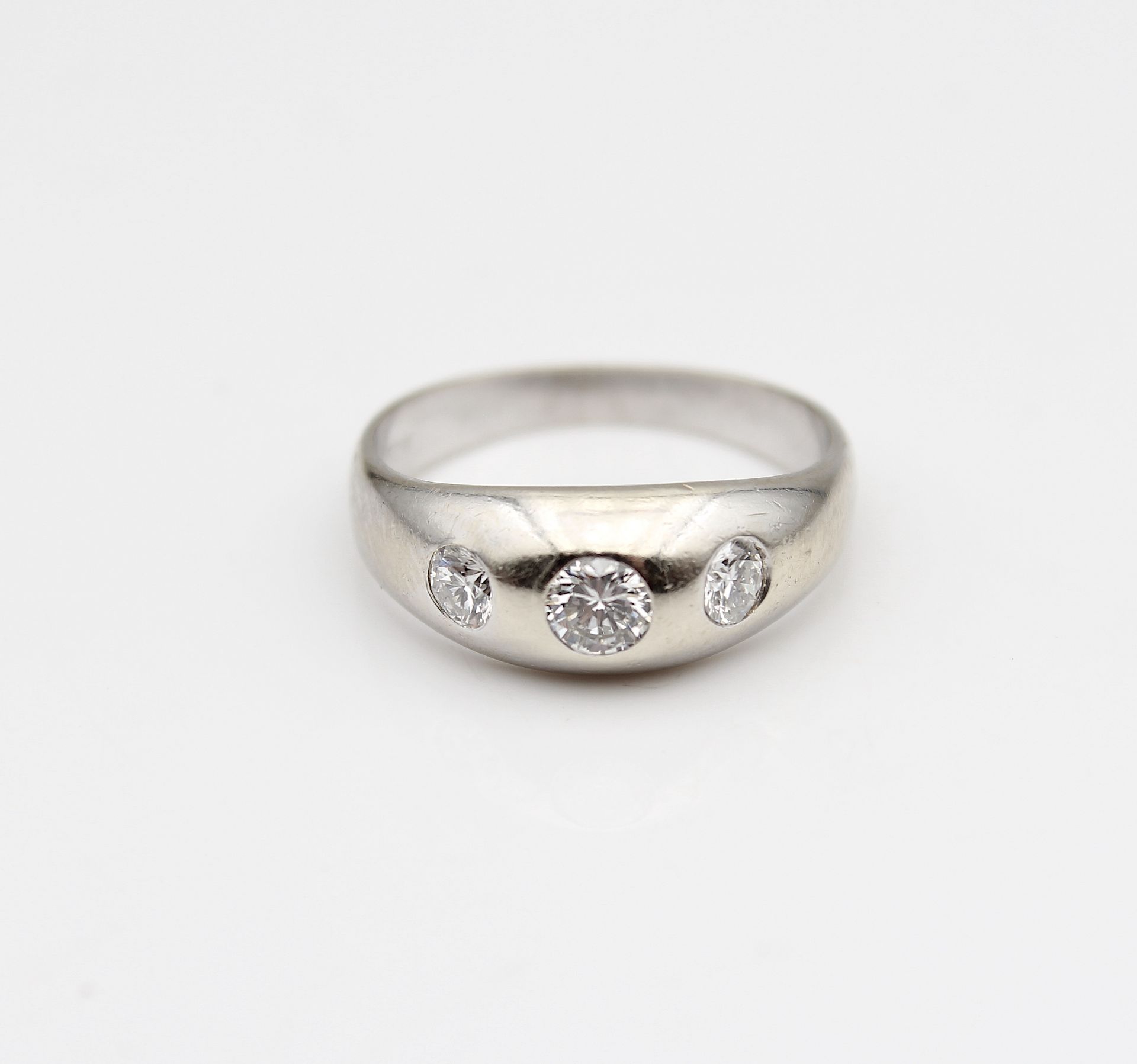 Klassischer Ring mit Brillanten, ges. ca. 0,55 ct - Bild 2 aus 3