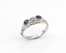 Art Deco Ring mit Saphiren und Diamant