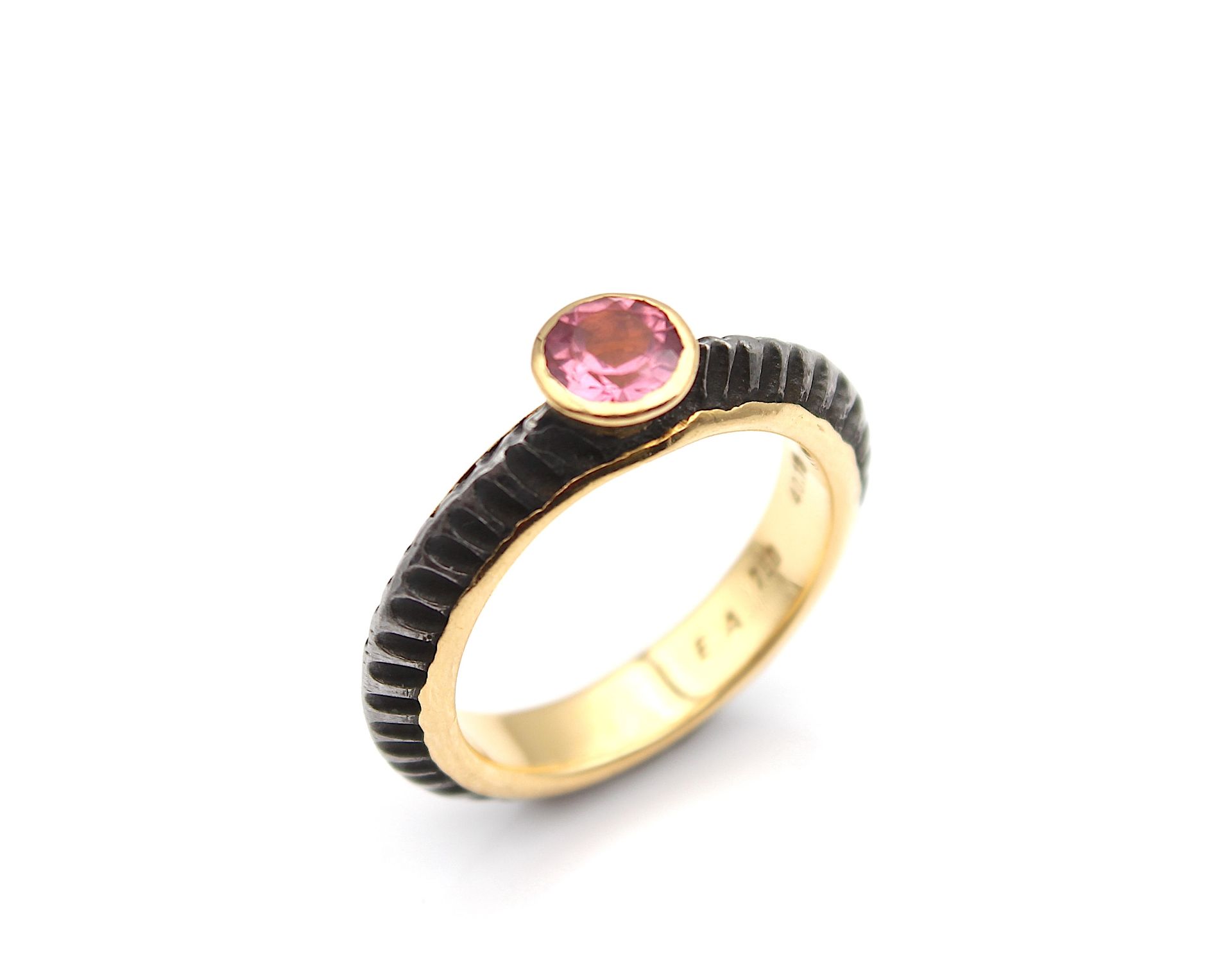 Stylish gold and iron ring with pink tourmaline - Image 2 of 4