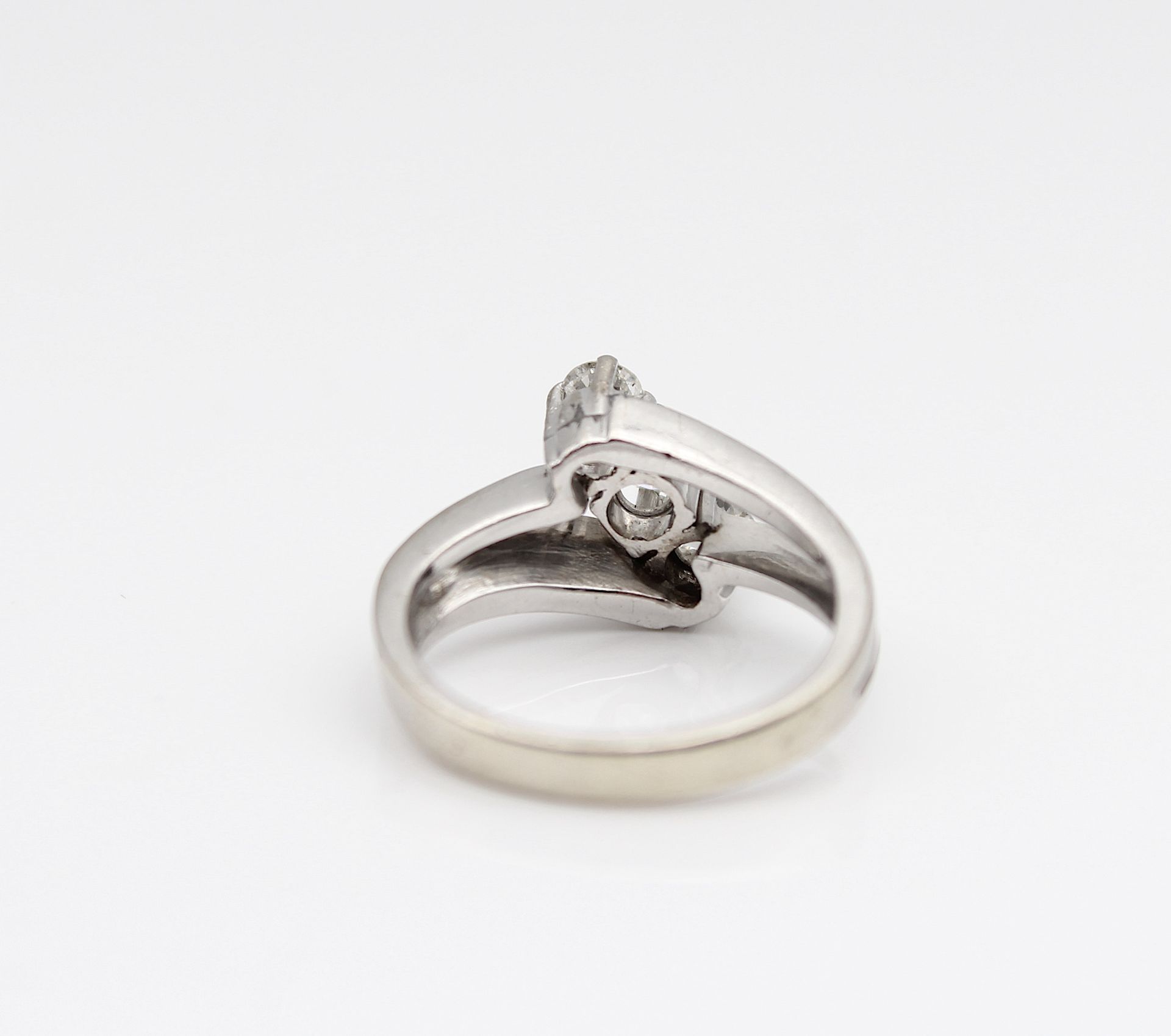 Klassischer Vintage Ring mit Diamanten - Bild 4 aus 4