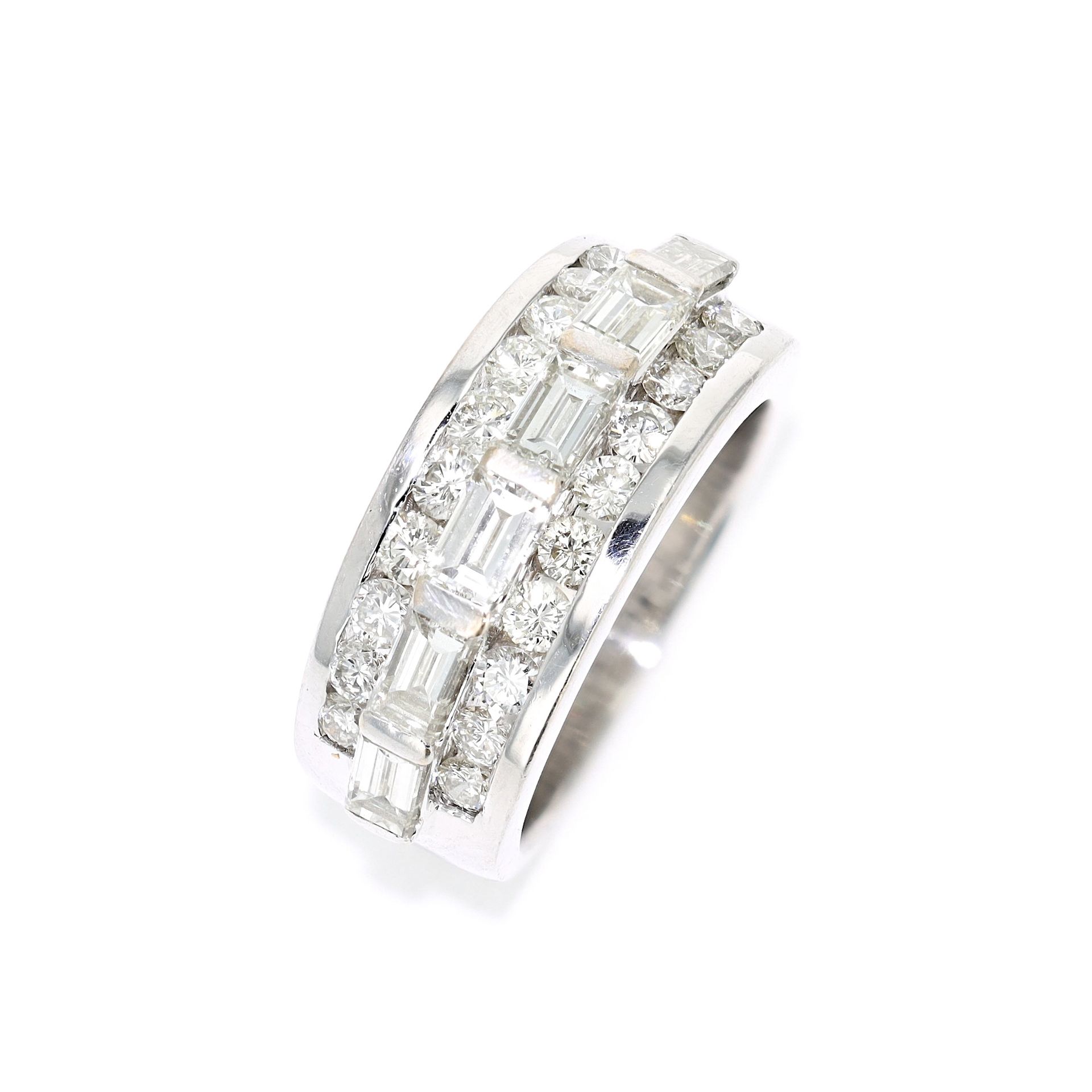 Extravaganter Ring mit ges. ca. 2,2 ct Brillanten/Diamanten - Bild 3 aus 6