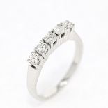 Klassischer Brillantring, ges. ca. 0,50 ct