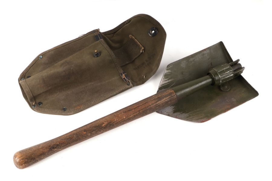 WW2 US Army folding spade in case. The case is marked MEYERS & SON 1944 with the spade stamped: US