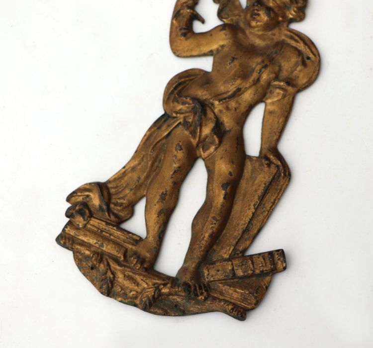 A pair of gilt bronze wall plaques depicting putti, 26cms high (2). - Image 5 of 9