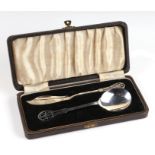 An Edward VIII silver christening knife and spoon set, Birmingham 1943, 40g, cased.Condition