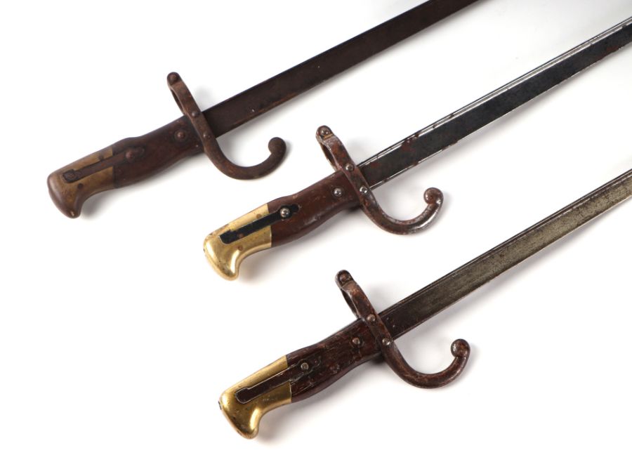 Three 19th century French Gras bayonets, each with 52cms steel blades (3). - Image 2 of 3