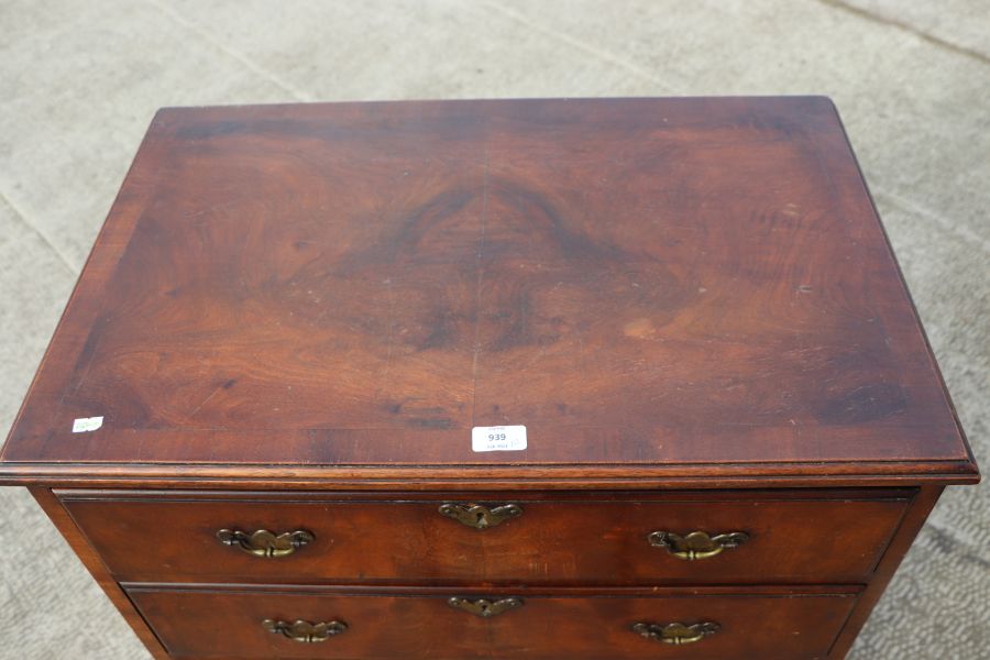 A pair of George III style mahogany chests, each with an arrangement of five long drawers, on - Image 11 of 31
