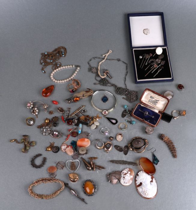 A quantity of Victorian and later stock pins; together with other Victorian and later jewellery to - Image 3 of 3