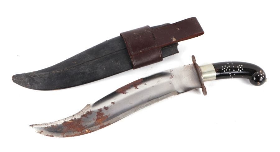 A 20th century Indian Bhuj (Kutti) knife in its leather covered wooden scabbard. Blade length - Image 2 of 2
