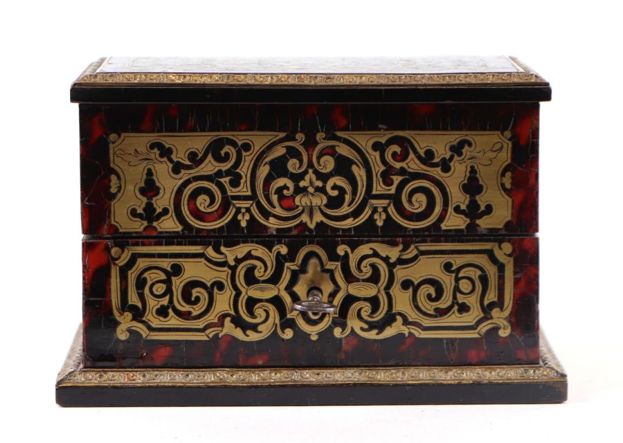 A 19th century French Boulle work scent bottle box containing eight green glass scent bottles with - Image 7 of 23