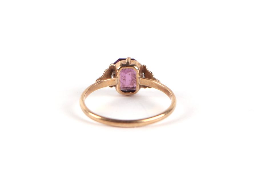 A 9ct gold and amethyst solitaire ring, approx UK size 'P', 1g. - Image 4 of 6