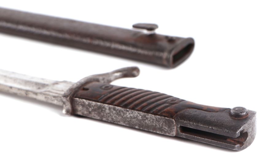 An M1898/05 Imperial German Butcher bayonet in its steel scabbard. Marked to the ricasso and near - Image 2 of 4