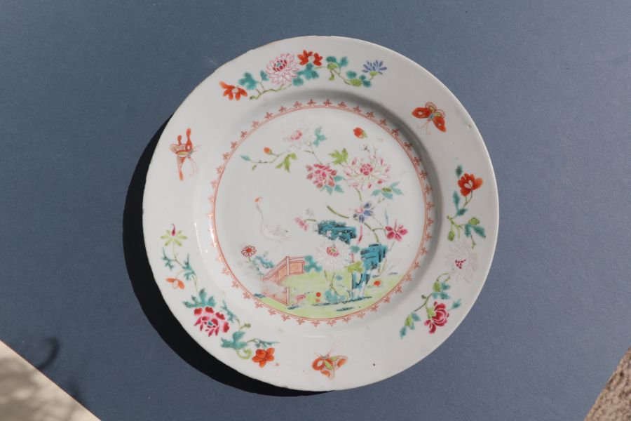 A pair of 18th / 19th century Chinese famille rose plates decorated with birds and flowers, 23. - Image 16 of 19