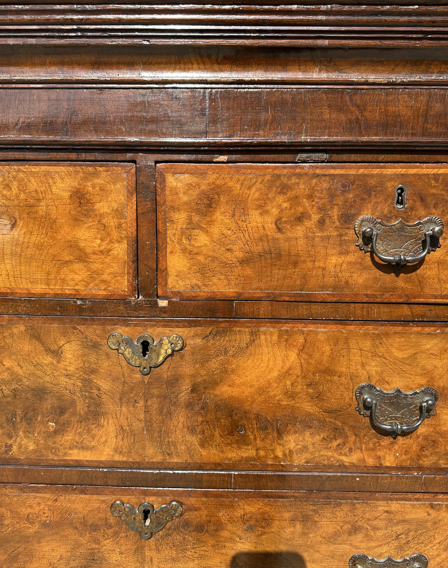An 18th century style walnut veneered tallboy with moulded cornice above two short and six long - Image 6 of 7