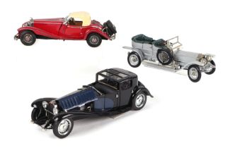 Three Franklin Mint 124 scale diecast cars comprising 1930 Bugatti Royale Coupe Napoleon, a 1935