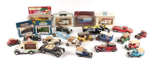 Assorted diecast models including Matchbox 1921 model T-Ford MB-44 Models of yesteryear 1942 Foden