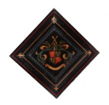 A contemporary painted wooden panel with Coat of Arms 'Dieu et mon droit' (God and my right),