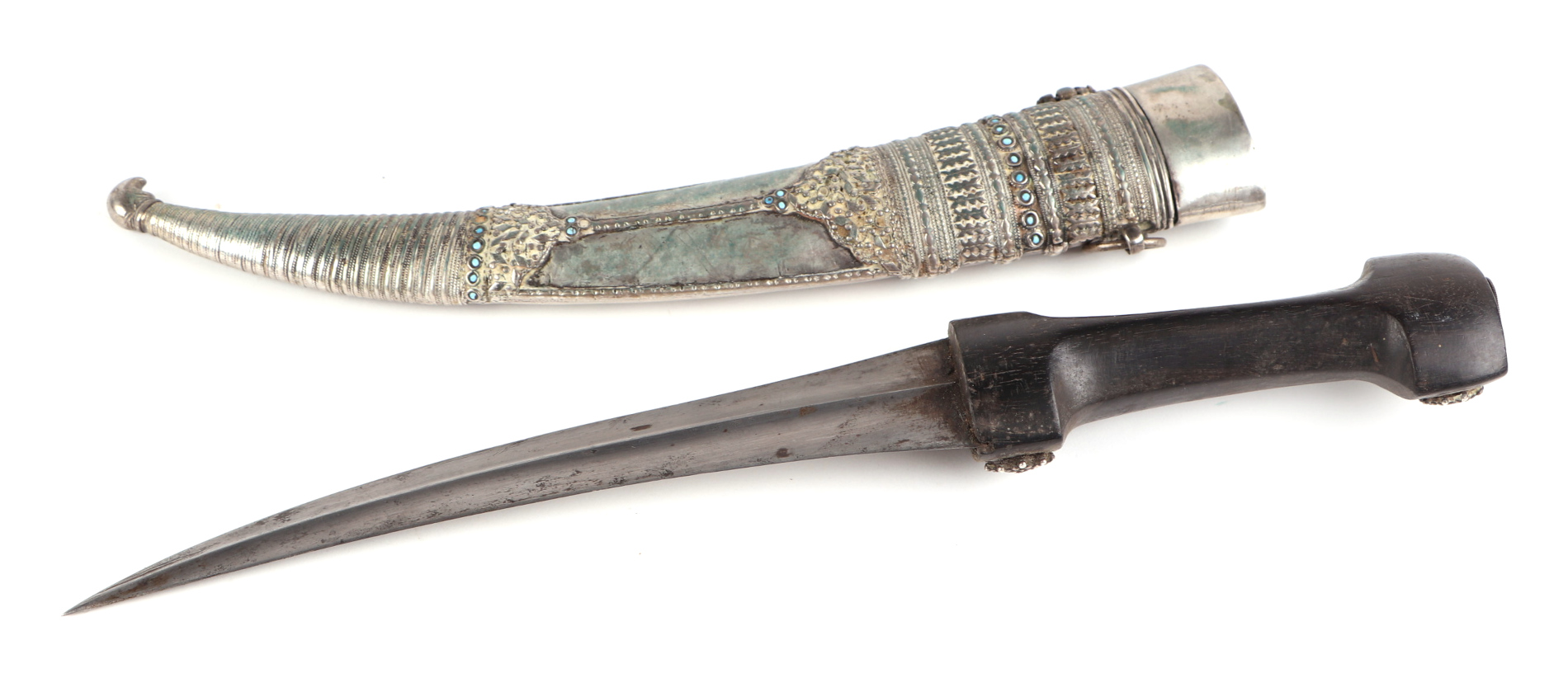 A Persian Khanjar dagger with steel double fuller curved blade, jewelled with metal scabbard and - Image 3 of 5