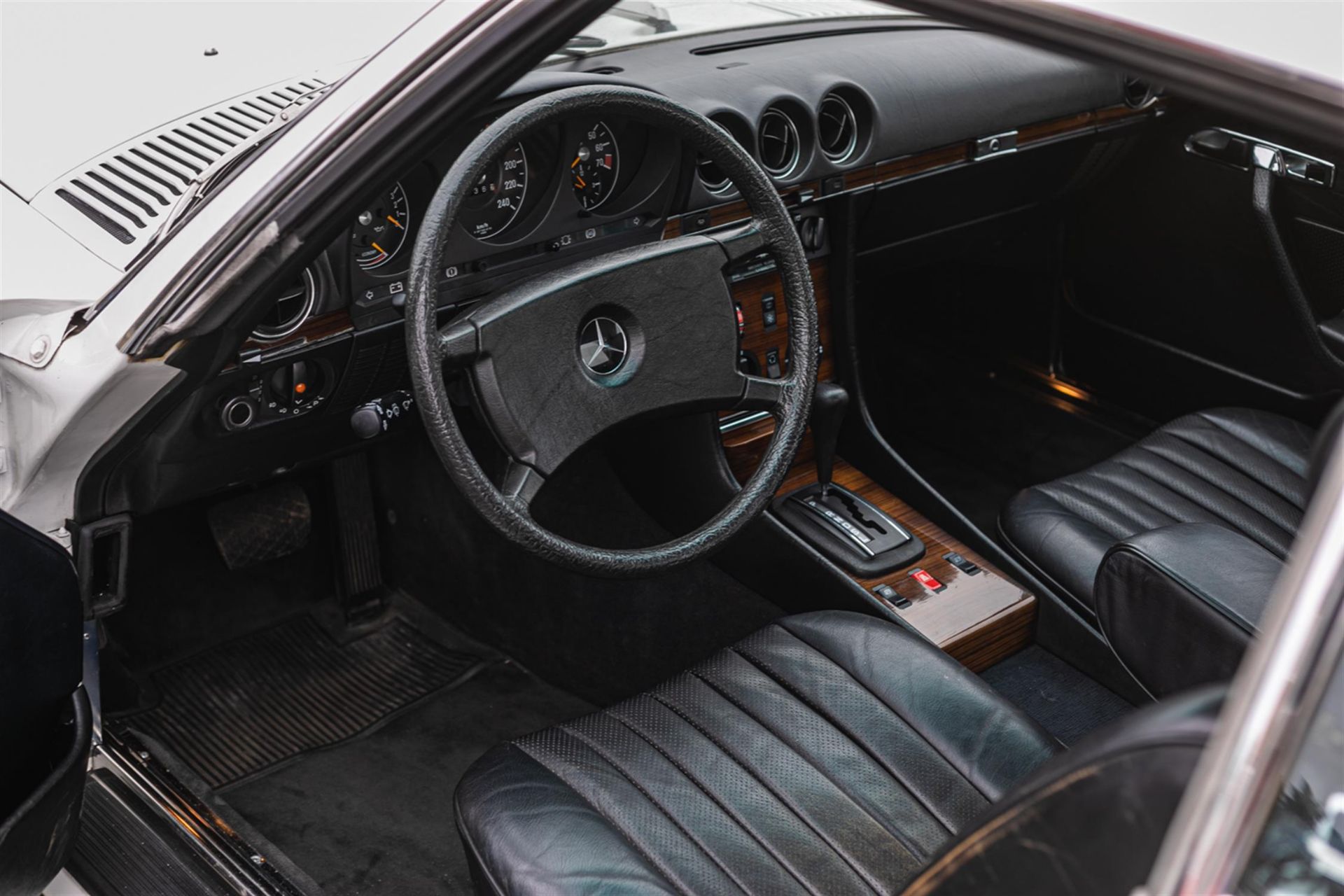 1983 Mercedes-Benz 280SL (R107) - Image 2 of 10