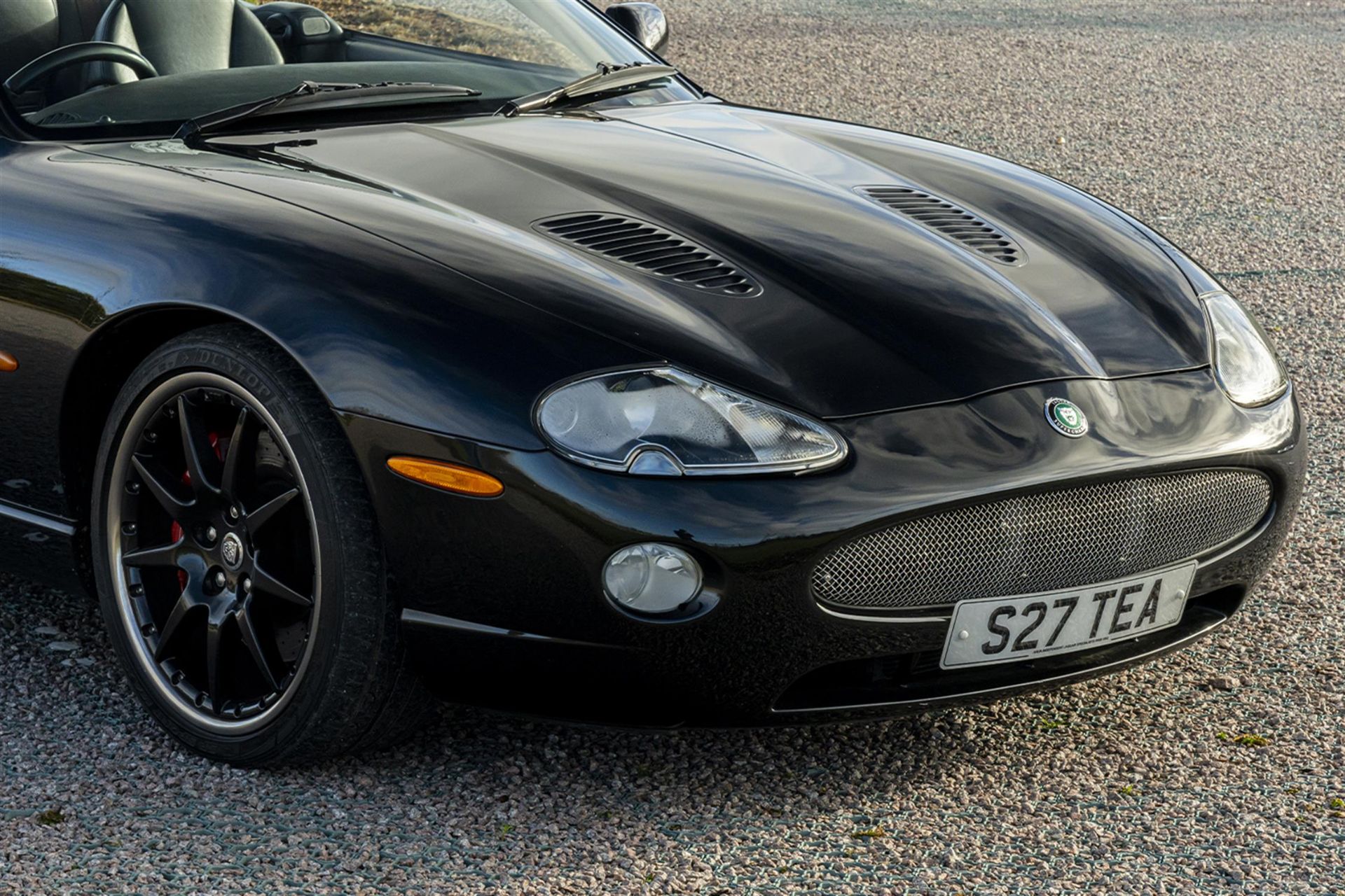 2004 Jaguar XKR Convertible Carbon Edition - Image 8 of 10