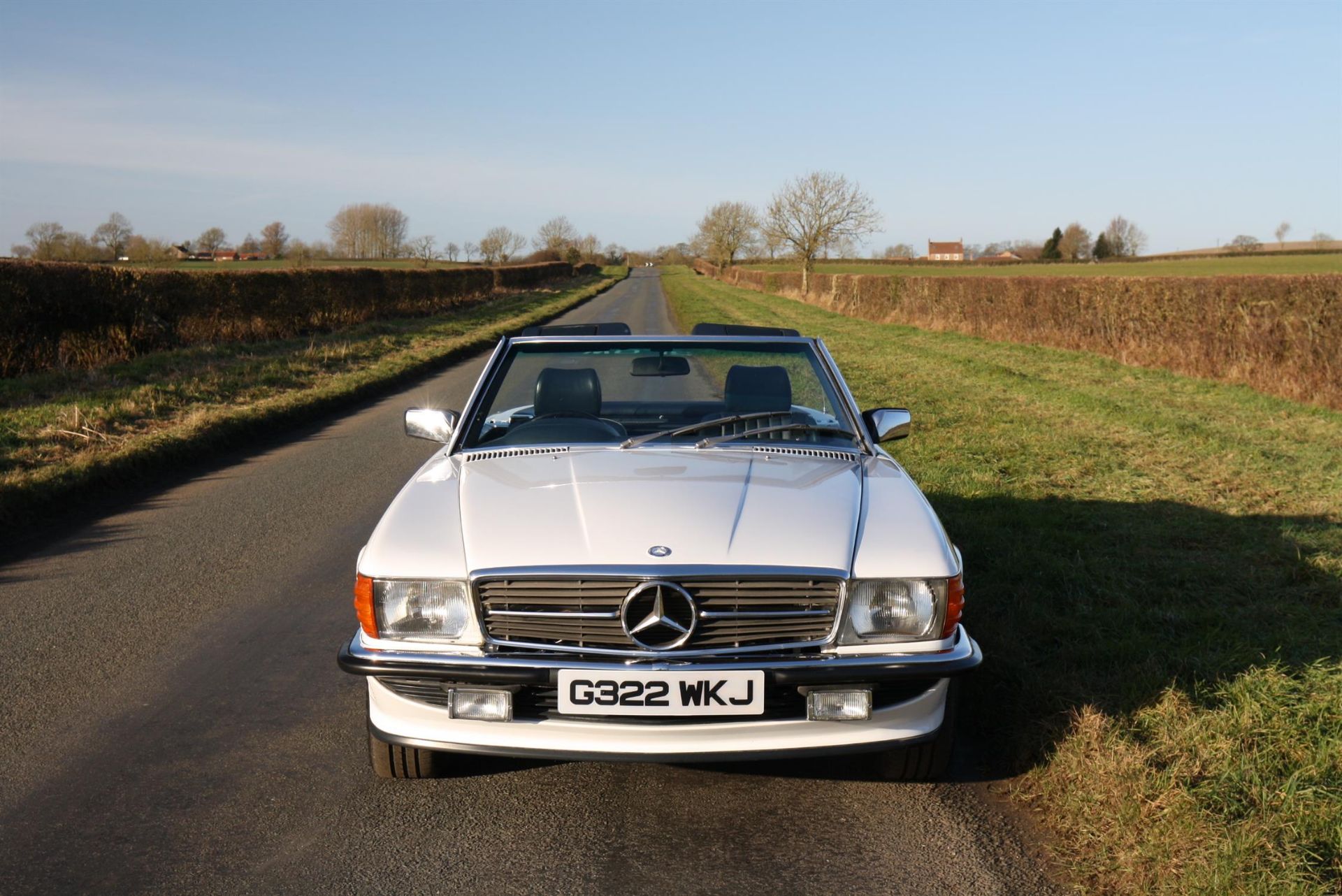 1989 Mercedes-Benz (R107) 300SL - Image 6 of 10