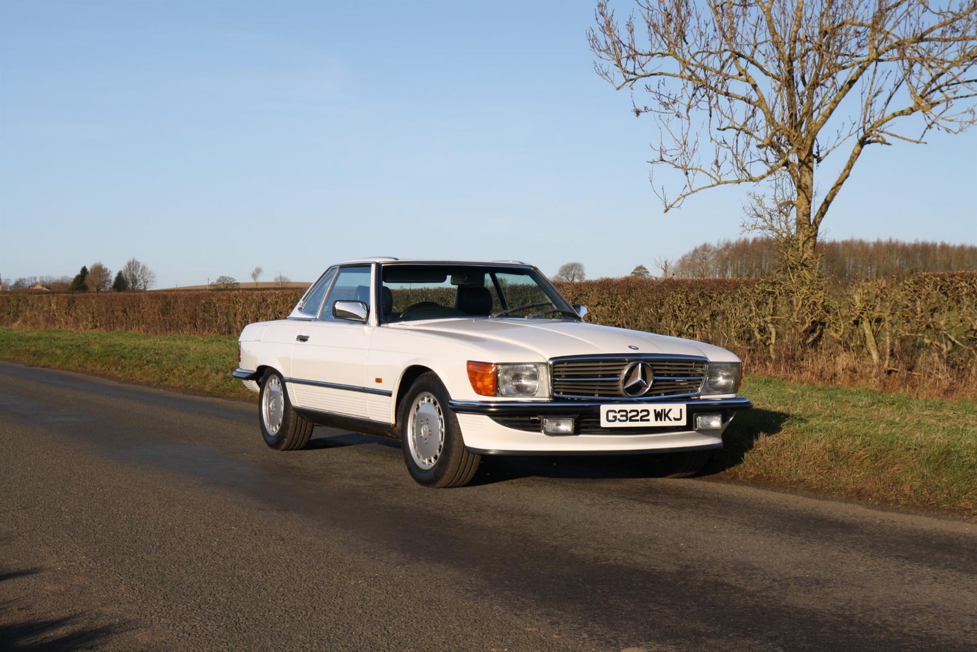 1989 Mercedes-Benz (R107) 300SL - Image 8 of 10