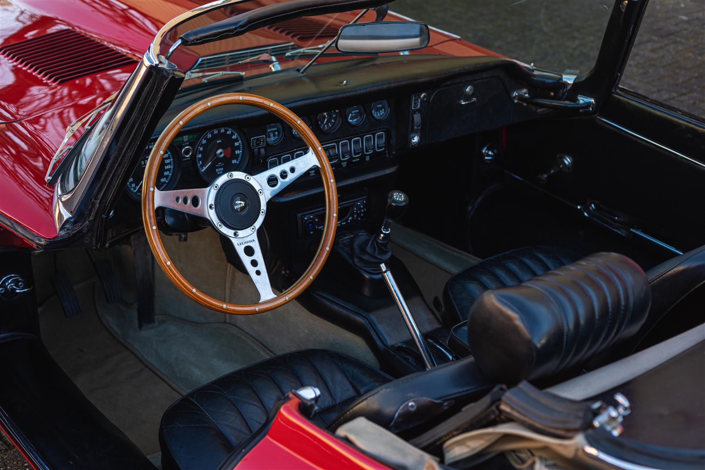 1969 Jaguar E-Type Series 2 4.2-Litre Roadster - Image 2 of 10