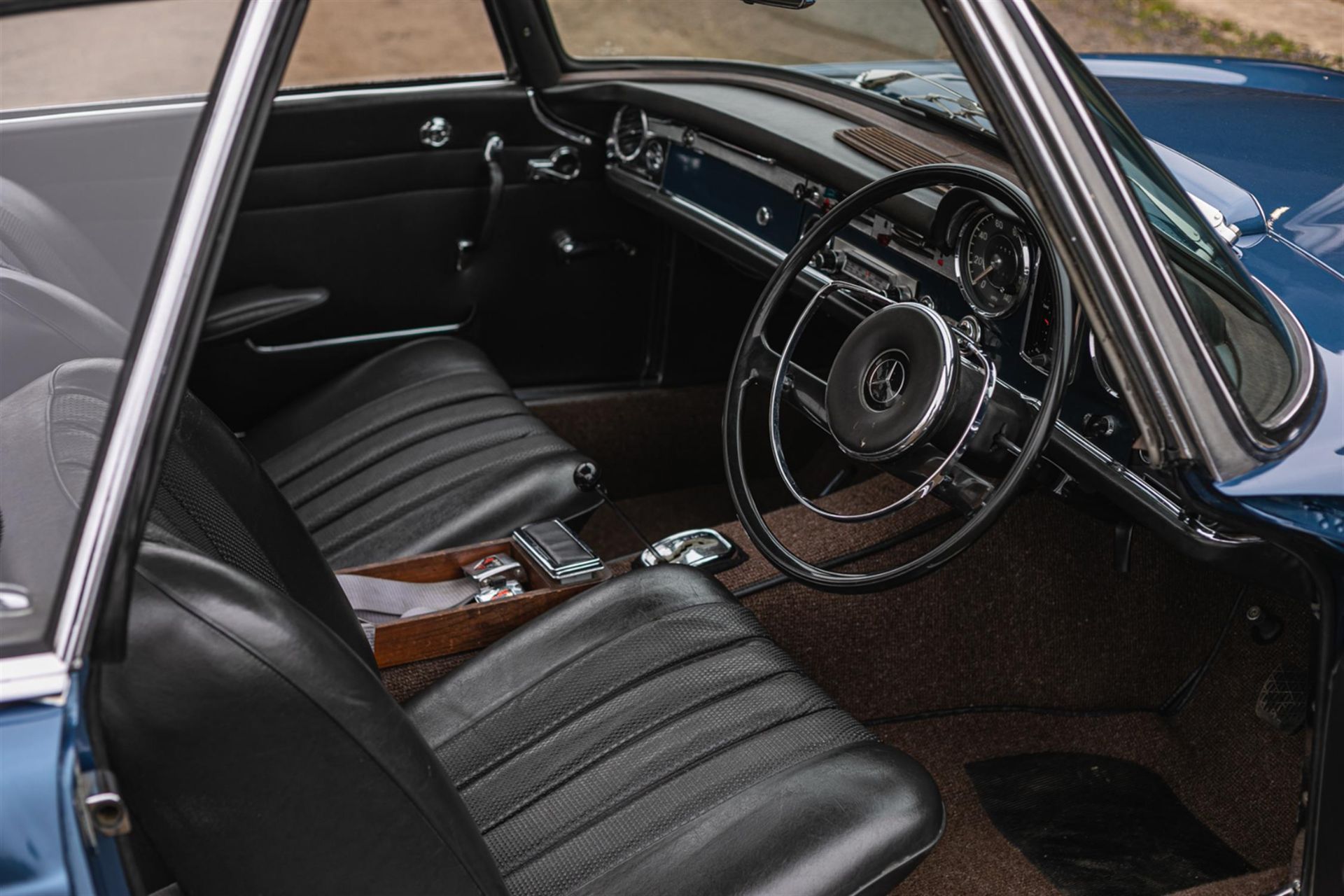 1967 Mercedes-Benz 250SL California Coupé (W113) - Image 2 of 10