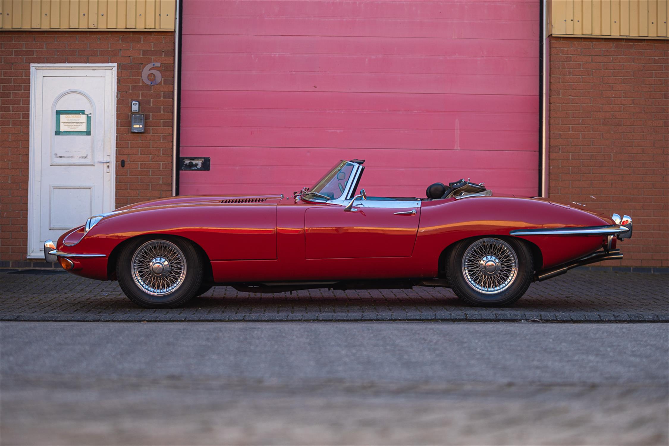 1969 Jaguar E-Type Series 2 4.2-Litre Roadster - Image 5 of 10