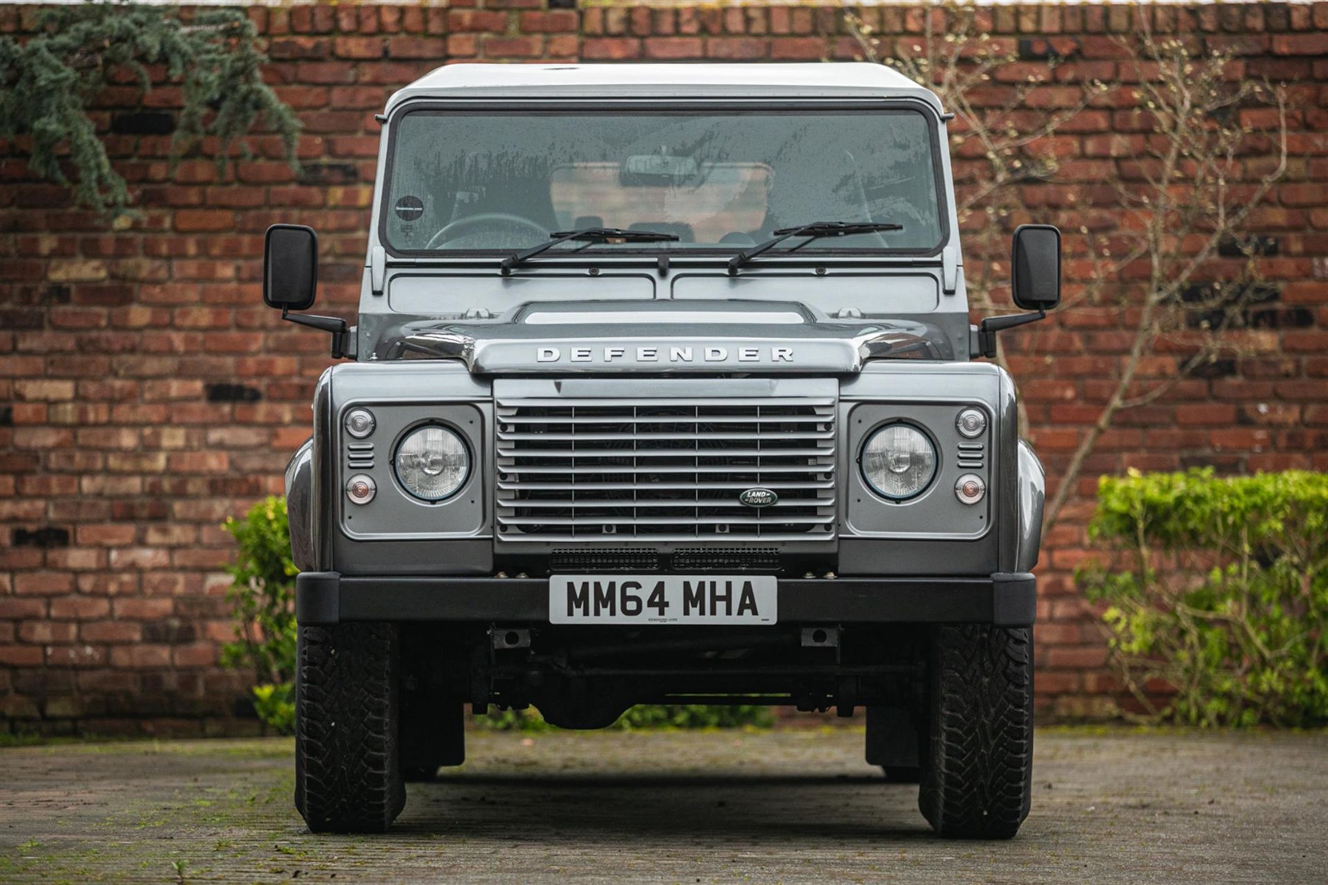 2014 Land Rover Defender 2.2 110 XS TD D/C - 935 Miles - Image 6 of 10