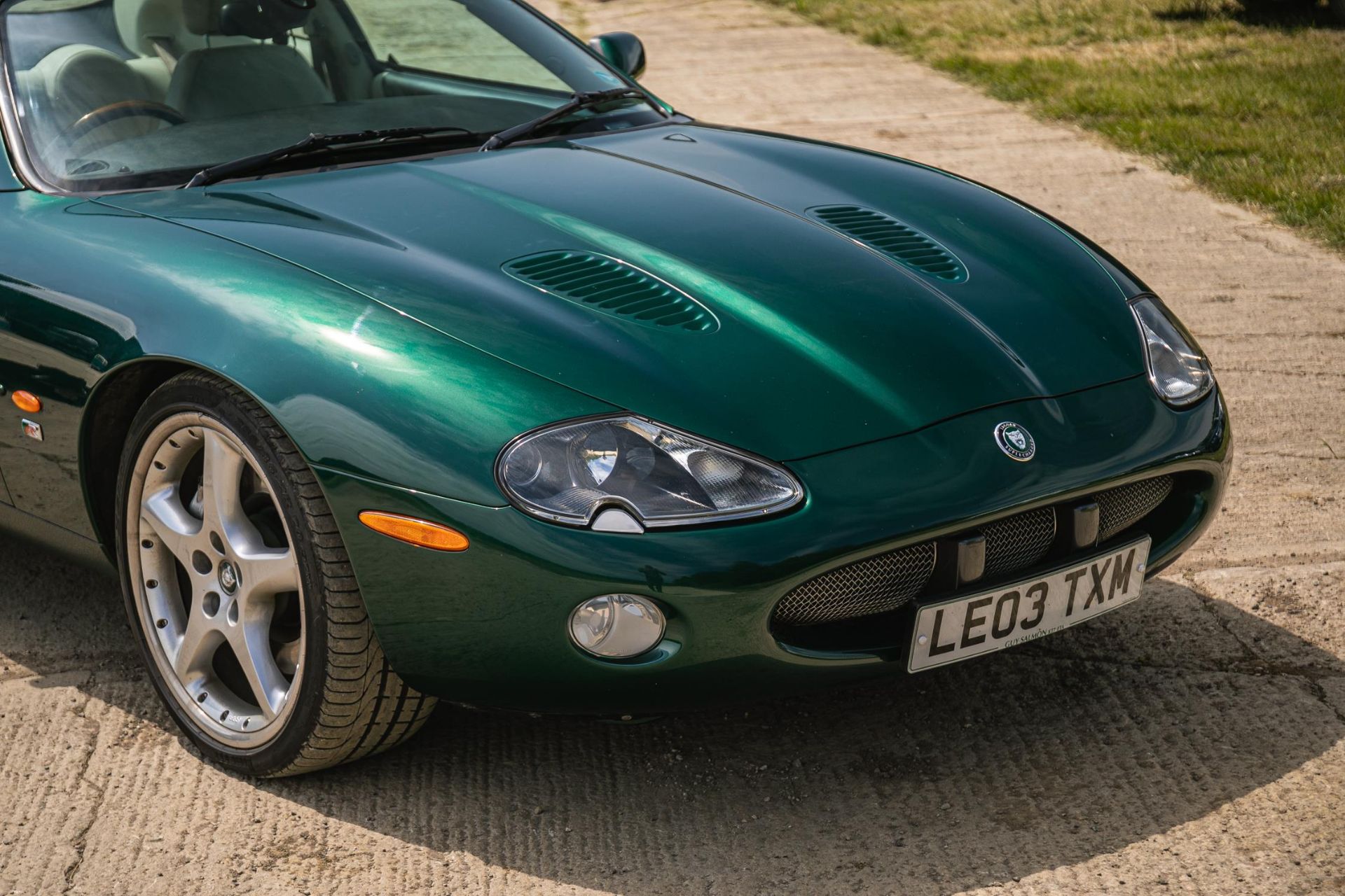 2003 Jaguar XKR 4.2 Coupé - Image 8 of 10