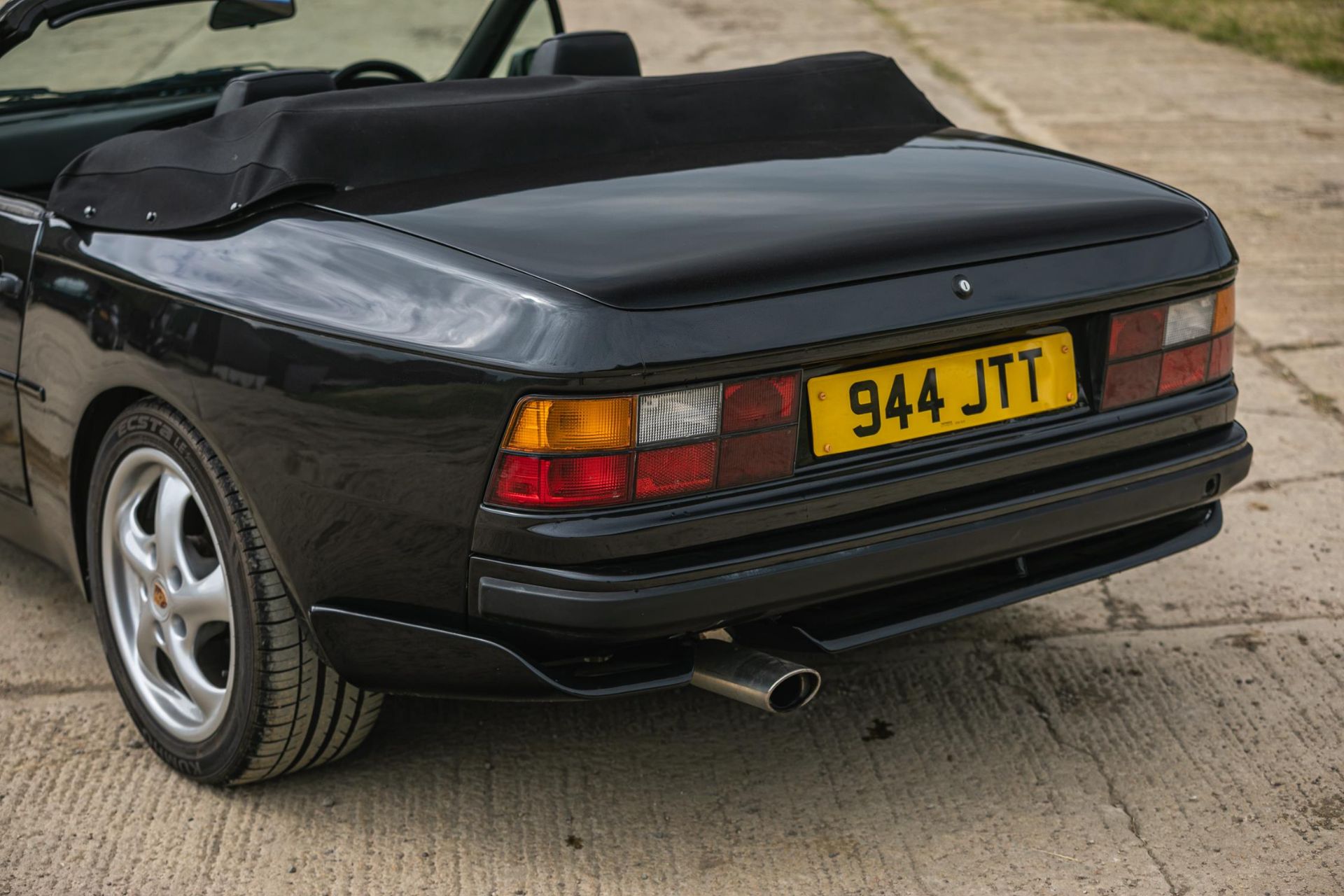 1990 Porsche 944 S2 Cabriolet - Image 8 of 10