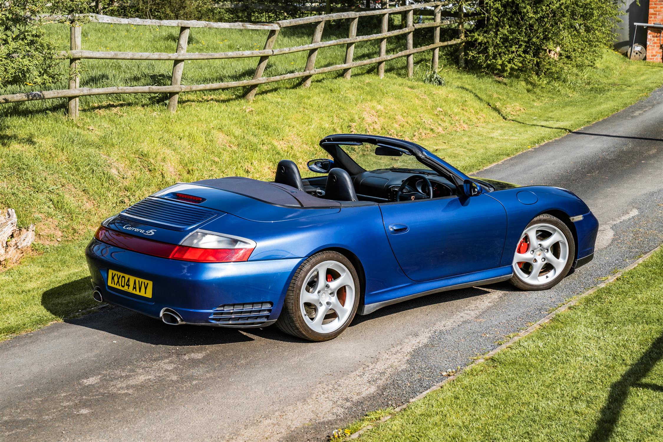 2004 Porsche 911 (996) C4S Cabriolet - Manual - Image 4 of 10