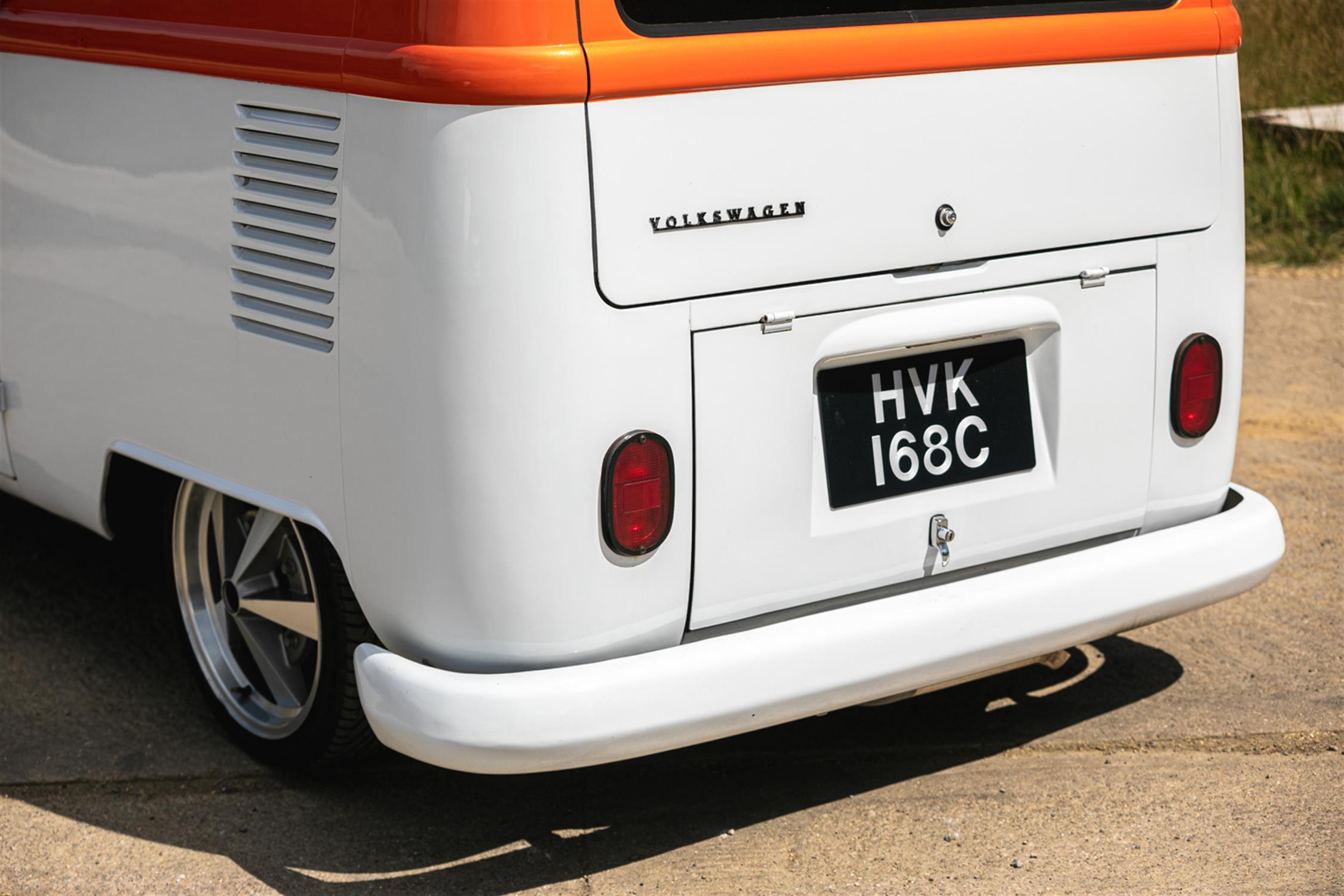 1965 Volkswagen Type 2 Split-Screen Panel Van - Image 9 of 10