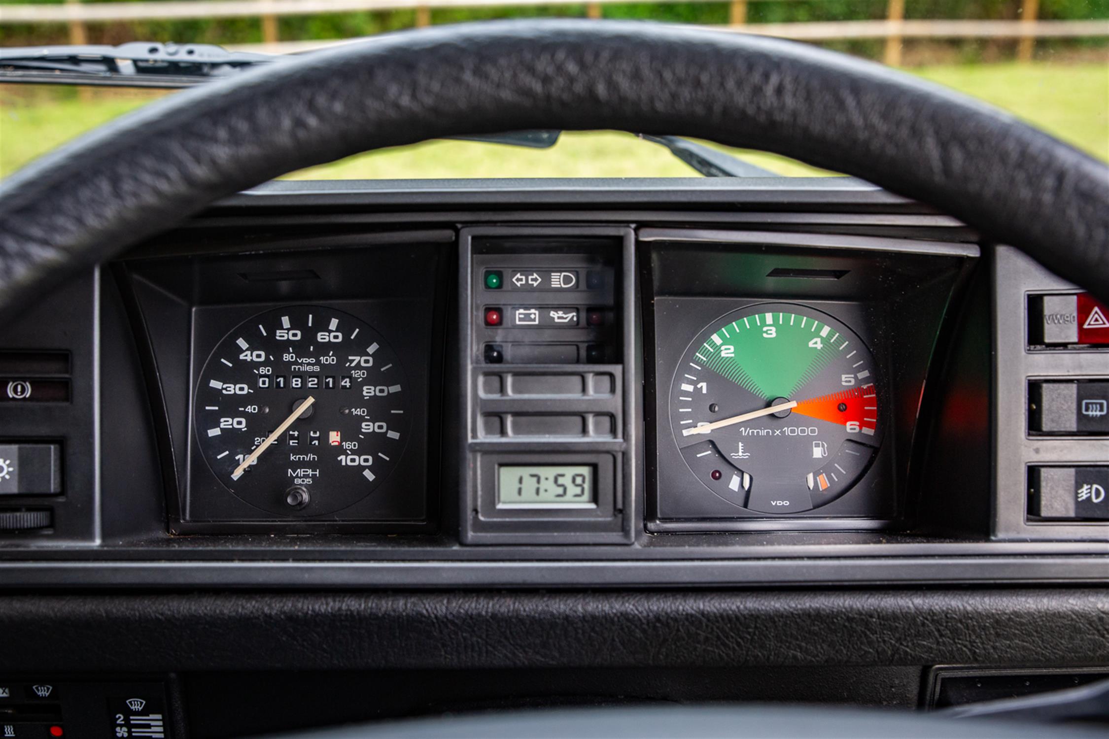 1989 Volkswagen Caravelle T3/Type 25 - 18,495 miles from new - Image 10 of 10