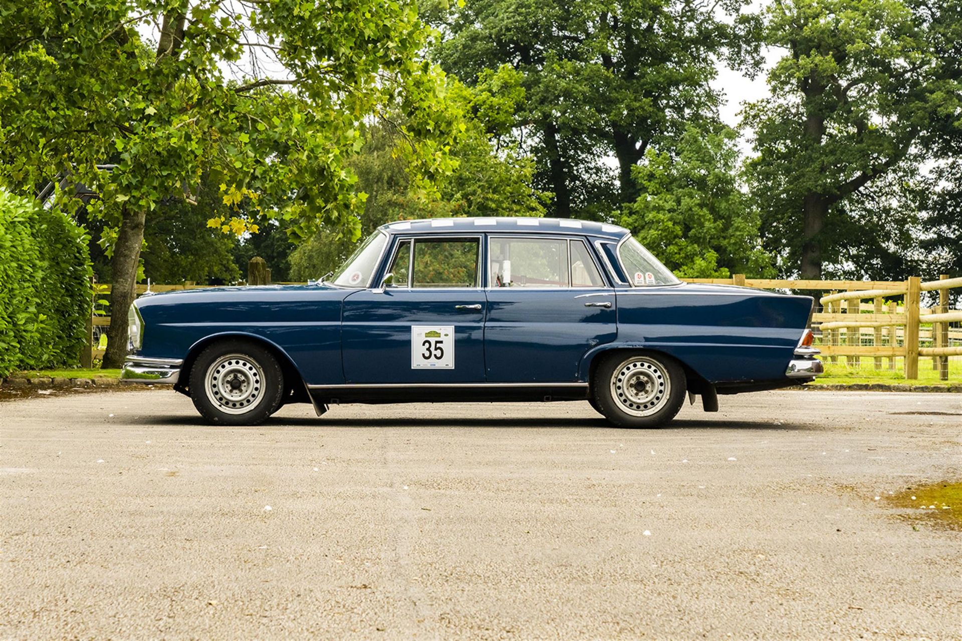 1964 Mercedes-Benz 220SE Fintail Historic Rally Car (W111) - Image 5 of 10