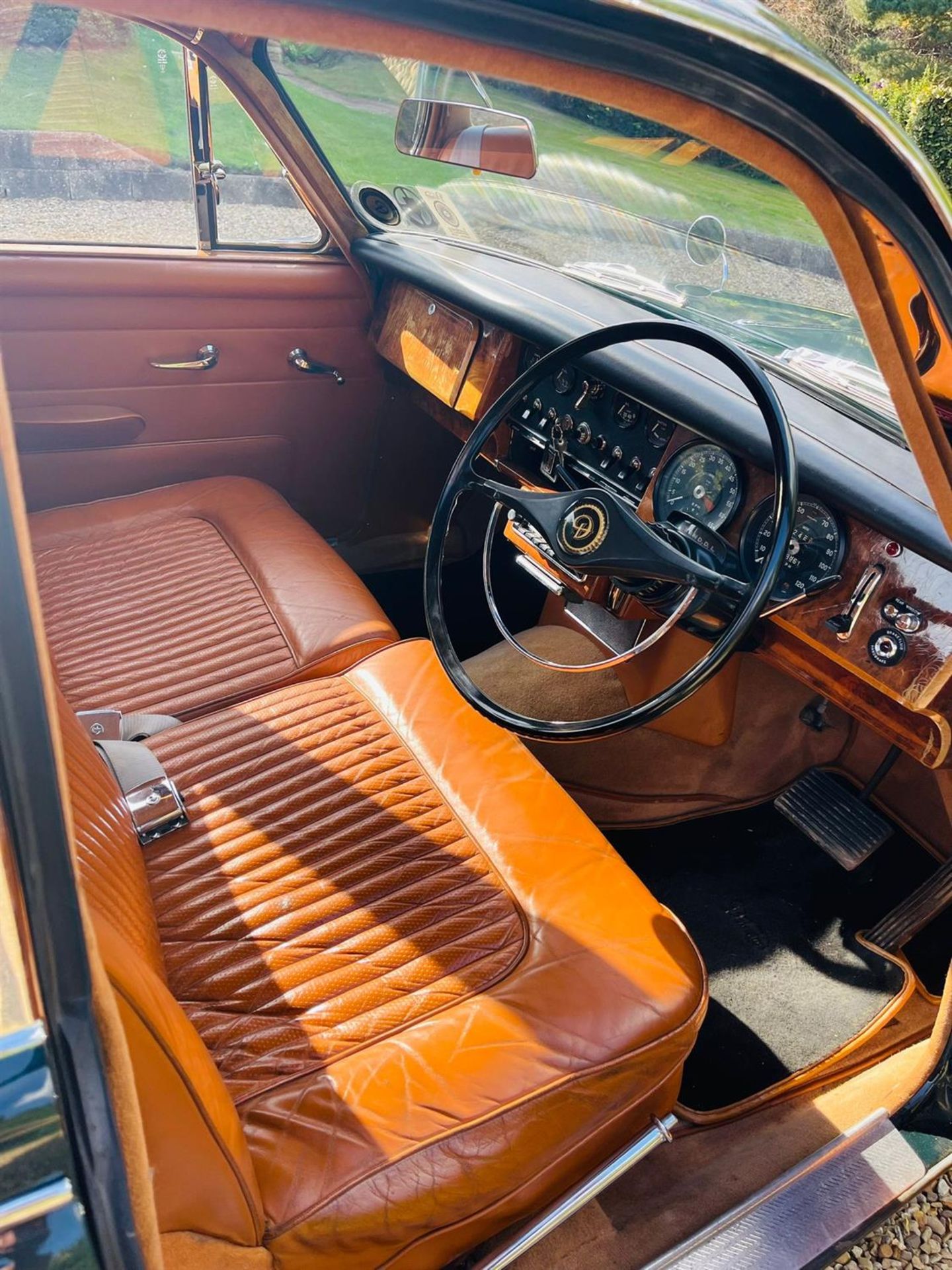 1968 Daimler V8-250 Saloon - Image 10 of 10