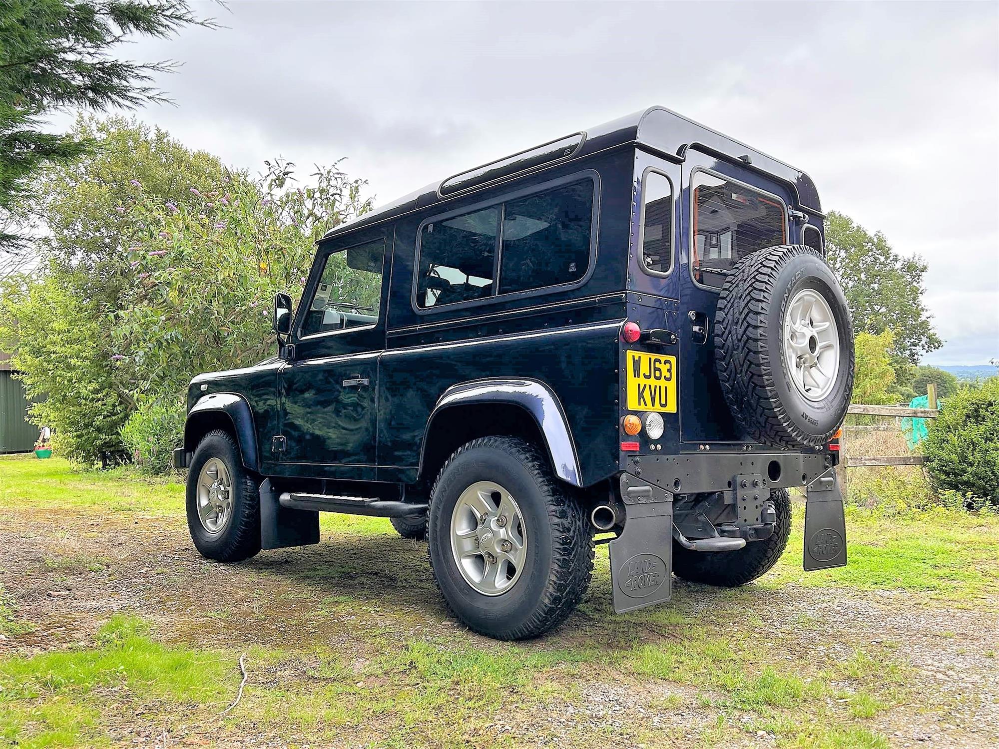 2013 Land Rover Defender 90 2.2TDCi XS Station Wagon - Image 4 of 10