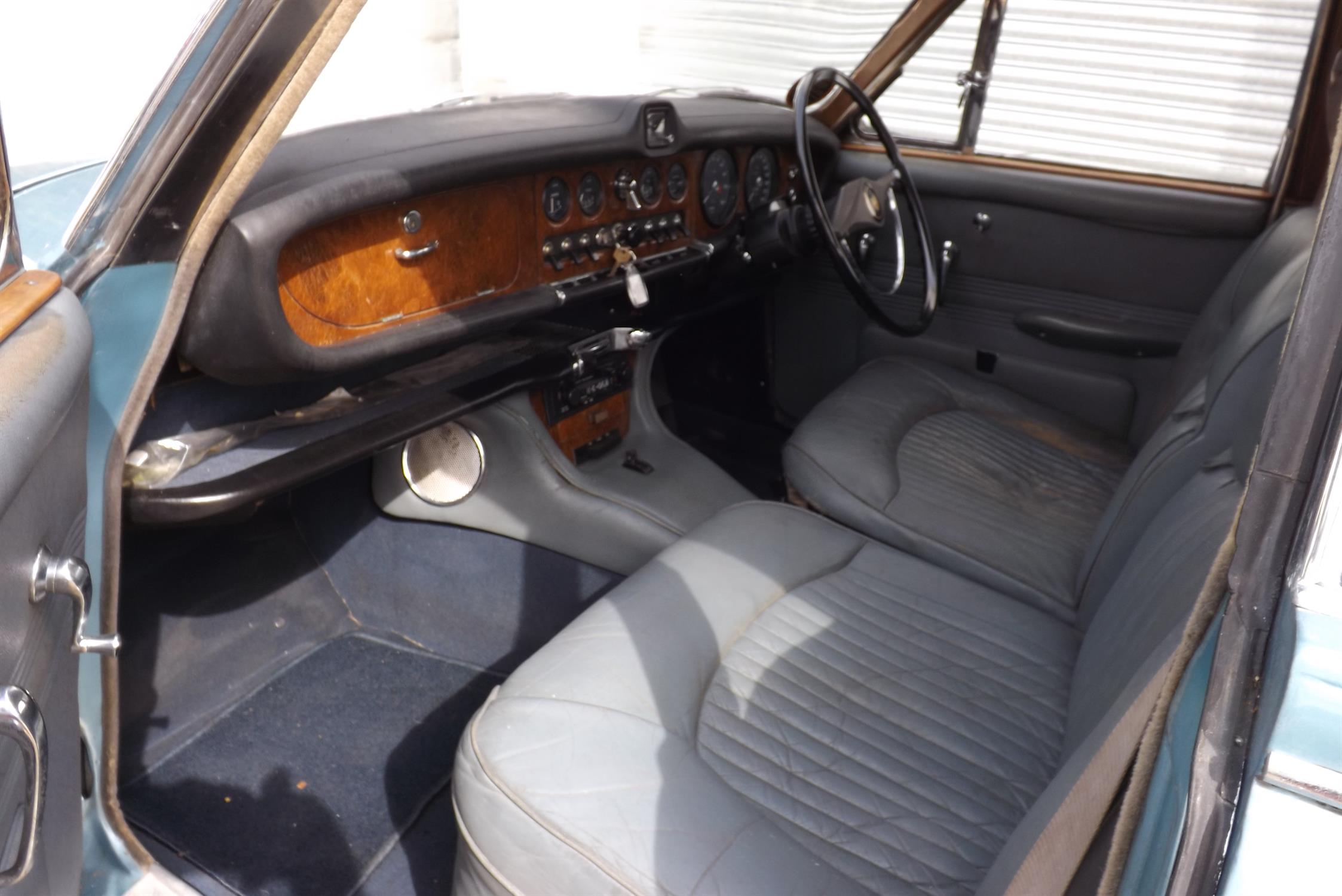 1968 Jaguar 420 Saloon - Image 5 of 10