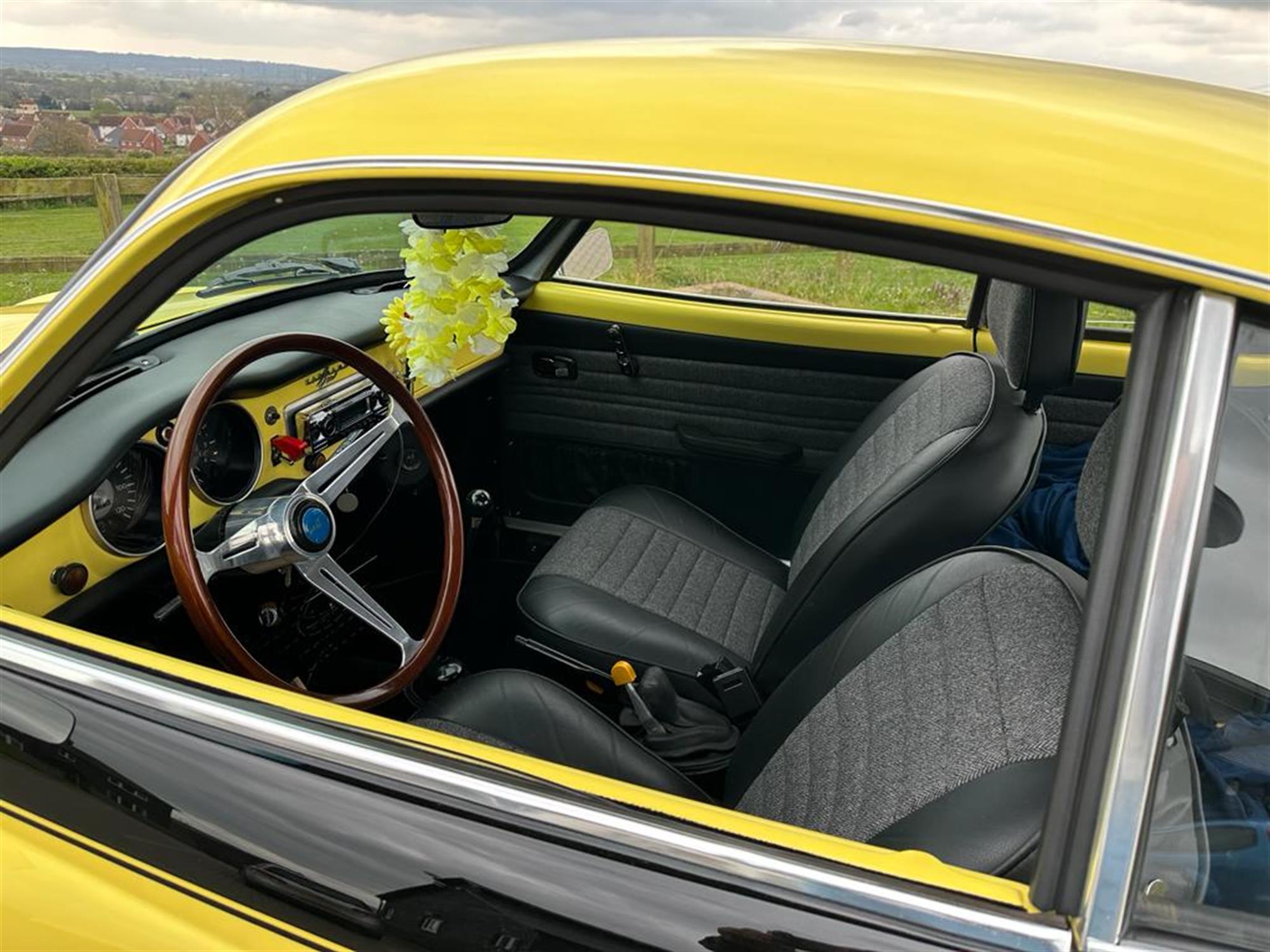 1973 Volkswagen Karmann Ghia Sport Edition - Image 6 of 10