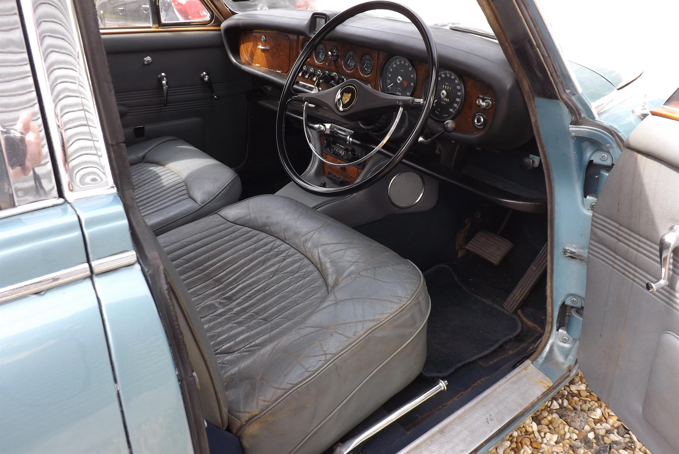 1968 Jaguar 420 Saloon - Image 2 of 10