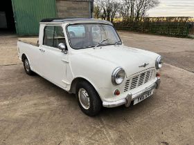 1979 Austin Mini Pick-Up (Canvas Tilt)