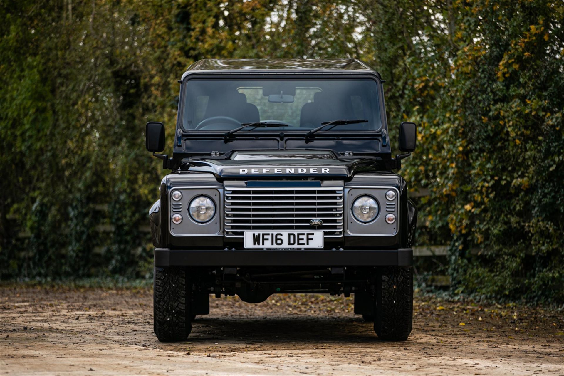 2016 Land Rover Defender 90 2.2 XS TDCI - 130 Miles - Image 6 of 10