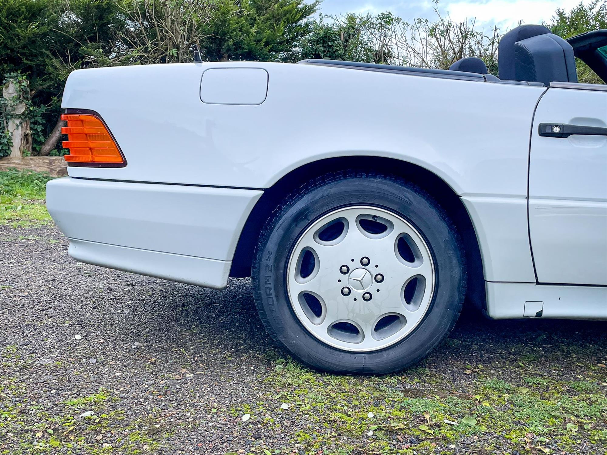 1992 Mercedes-Benz 300SL (R129) - Image 10 of 10