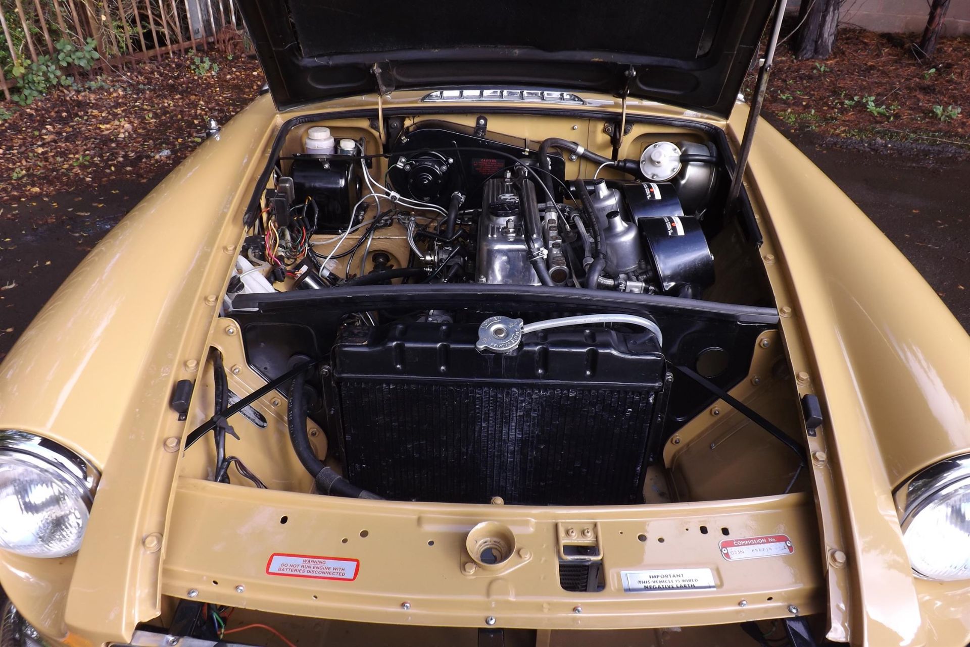 1974 MG B Roadster - Image 9 of 10
