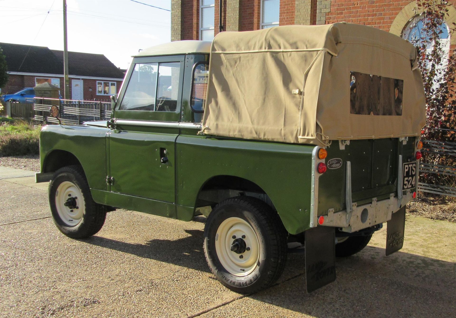 1963 Land Rover Series IIA 88" 'Olive' - Image 4 of 10