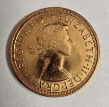 1964 ELIZABETH II PRE-DECIMAL GOLD SOVEREIGN