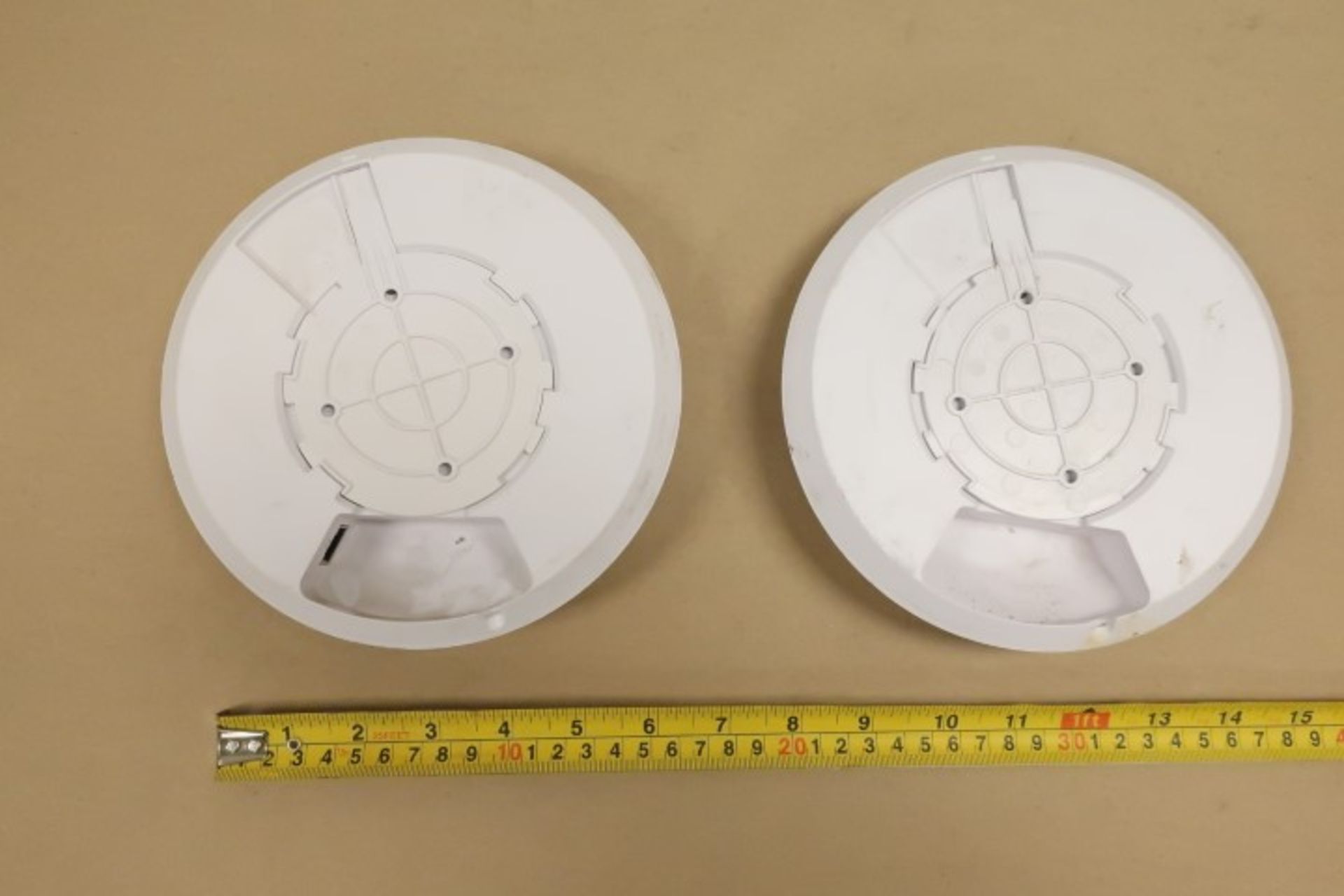 UBIQUINTI UNIFI AP AC LR WIRELESS ACCESS POINT - Image 2 of 3