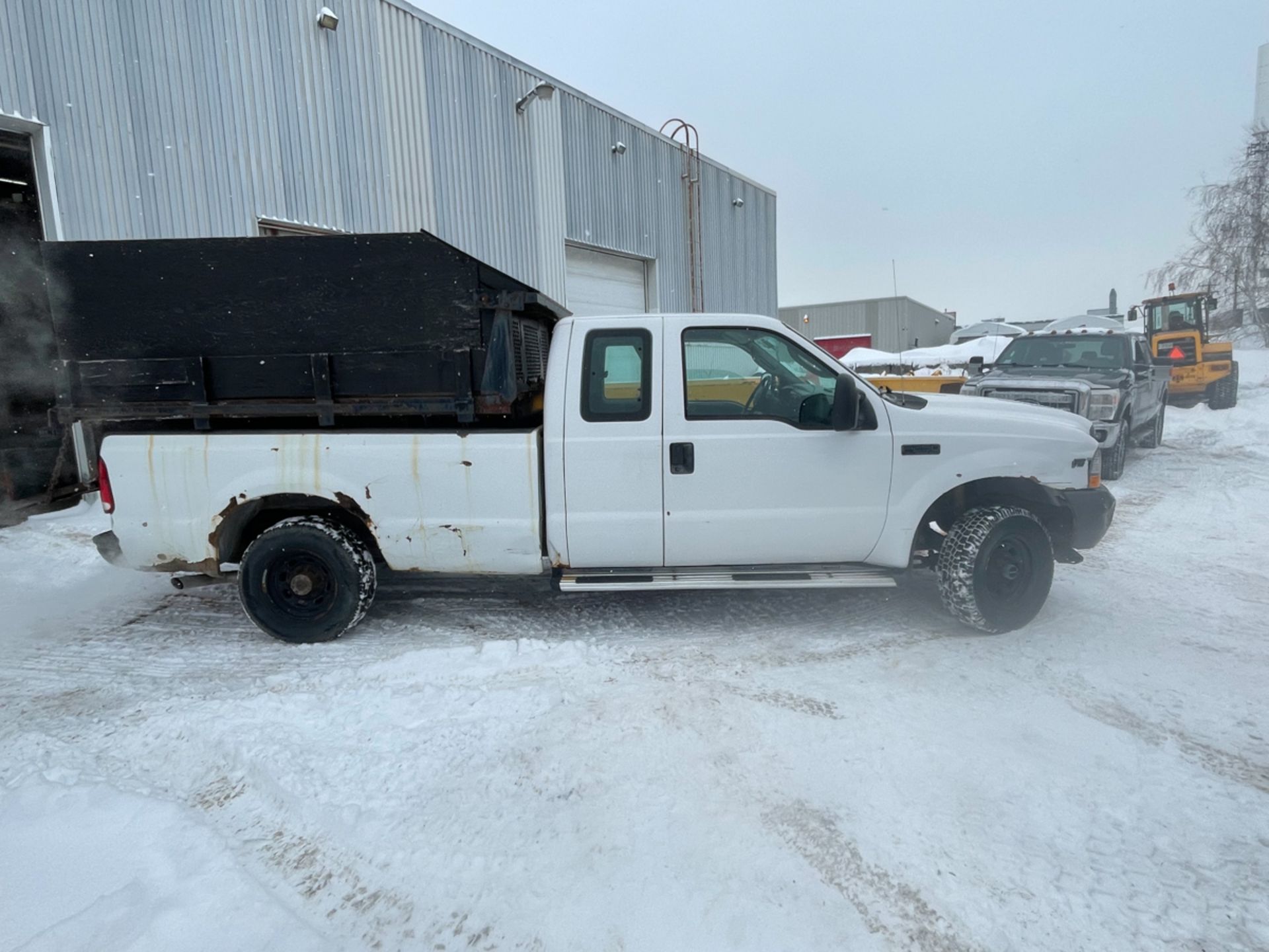 2003 FORD F250XL SUPER DUTY, 250,000 KM, V10 6.8L, 4X4, AUTO, TRANSMISSION, VIN# 1FTNX21S14EB43271 - Image 6 of 7